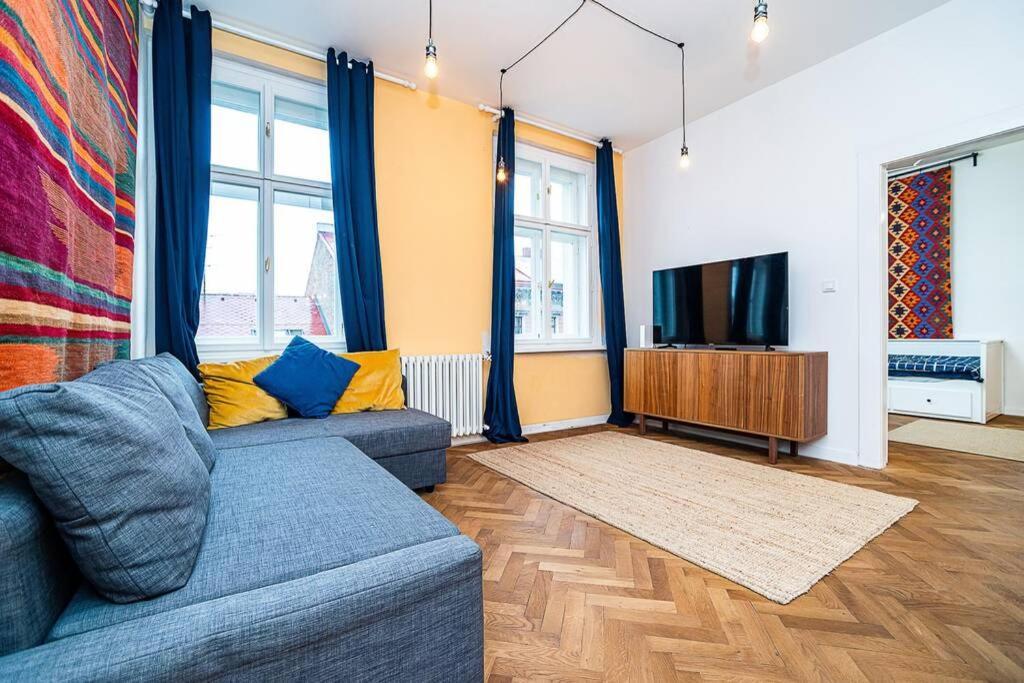 Elegant, Modern, 2-Bed Flat By Museum Of Prague Appartement Buitenkant foto