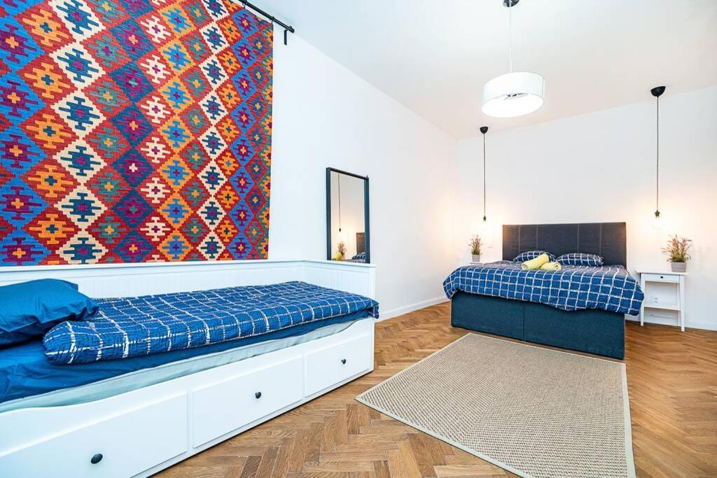 Elegant, Modern, 2-Bed Flat By Museum Of Prague Appartement Buitenkant foto