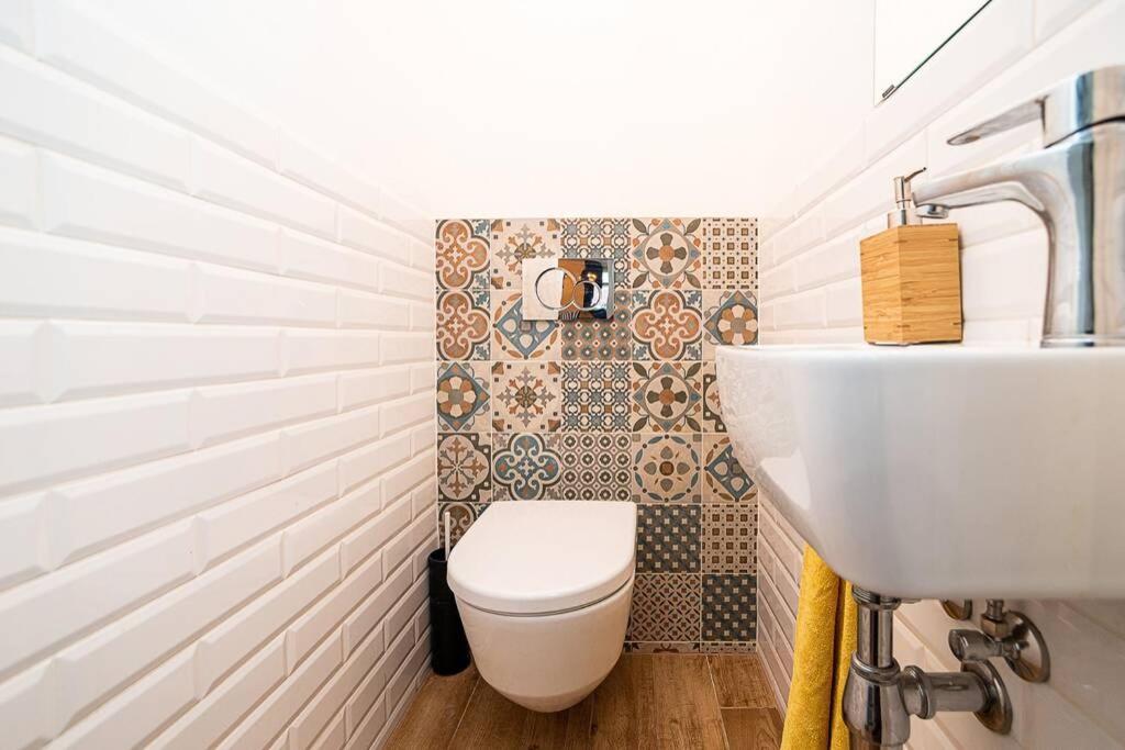 Elegant, Modern, 2-Bed Flat By Museum Of Prague Appartement Buitenkant foto